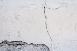 How to Repair Large Cracks in Concrete Driveway